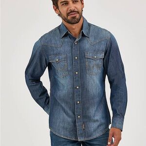 Wrangler Retro Premium Western Shirt Men’s Size LRG Denim Pearl Snap Long Sleeve